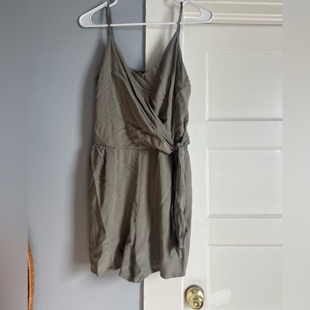 We <3 Clothing Medium Romper